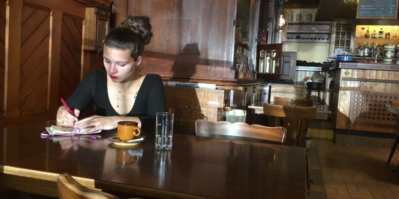 Ecrire dans les bistrots